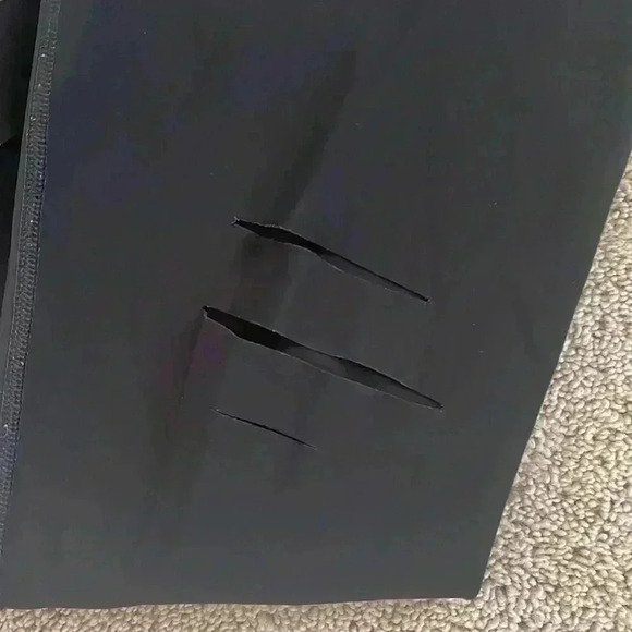 ALO Ripped Warrior Leggings Small Black - Picture 5 of 6